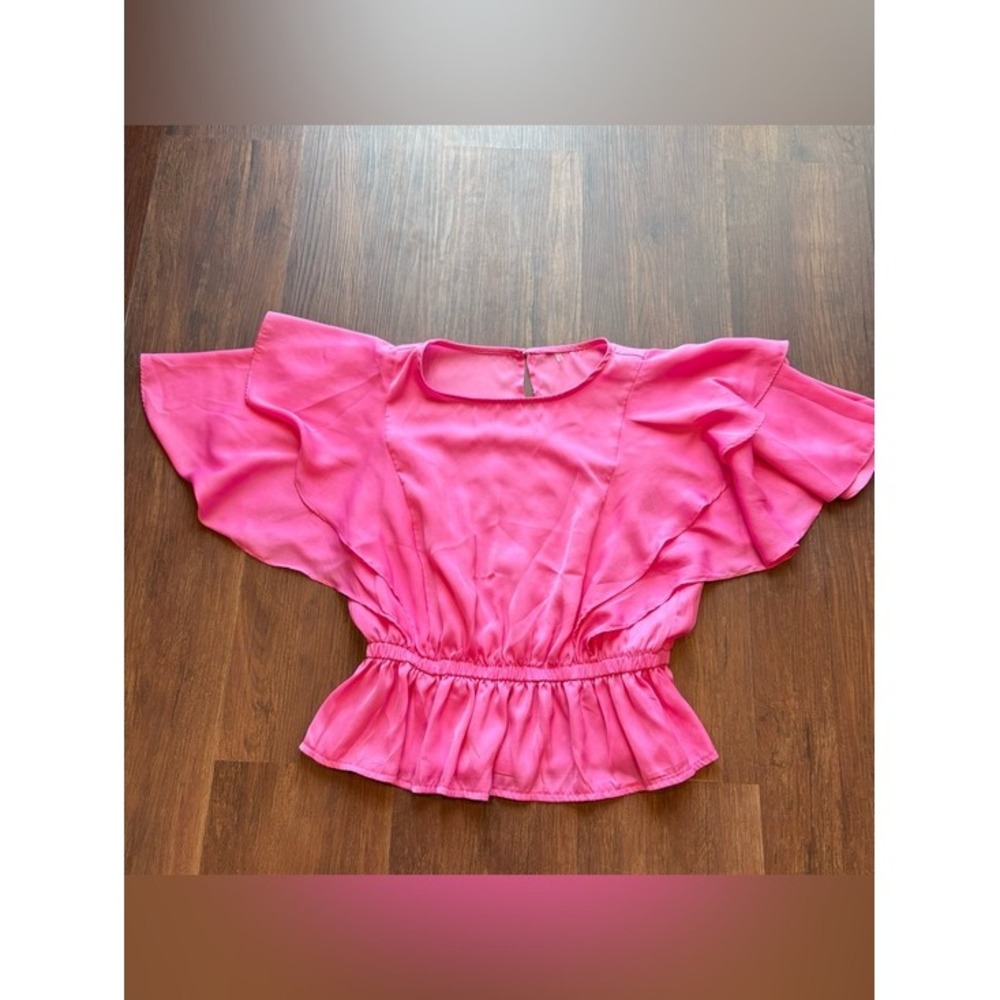 Barbiecore Dopamine Dress Pink Tiered Flutter Ruffle Sleeve Peplum Top Blouse M